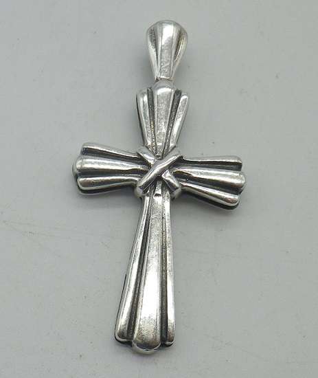 Beautiful Vintage Sterling Silver CROSS pendant. 4x2cm.