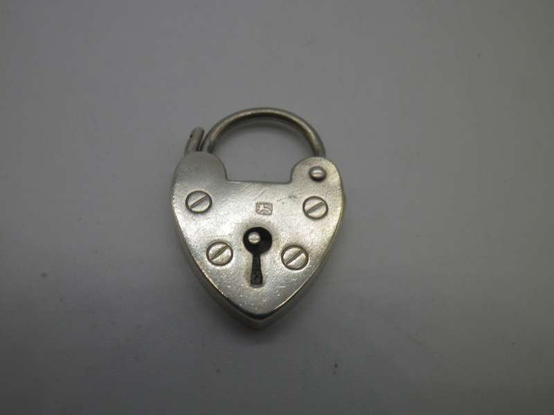 Vintage Hallmarked Silver Padlock shape bracelet lock. LONDON 1965 R G Springall & Co Ltd RARE!