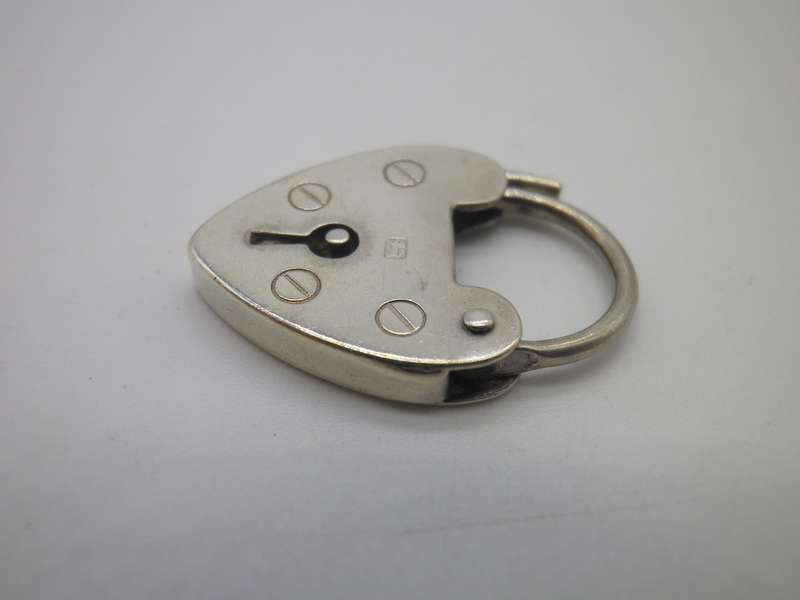 Vintage Hallmarked Silver Padlock shape bracelet lock. LONDON 1965 R G Springall & Co Ltd RARE!