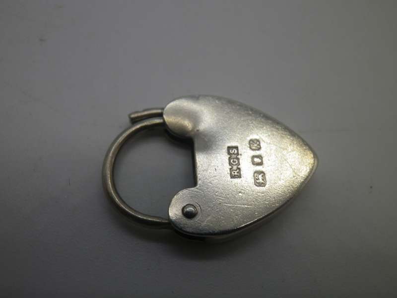 Vintage Hallmarked Silver Padlock shape bracelet lock. LONDON 1965 R G Springall & Co Ltd RARE!