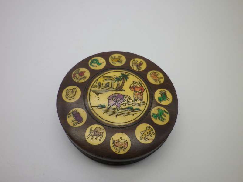 Nice Vintage Hand Carved Wooden Zodiac Feng Shui Compass