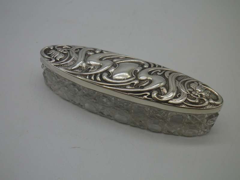 Hallmarked silver lidded glass dressing table dish. Birmingham 1907. 8.83 grams