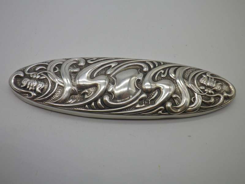 Hallmarked silver lidded glass dressing table dish. Birmingham 1907. 8.83 grams