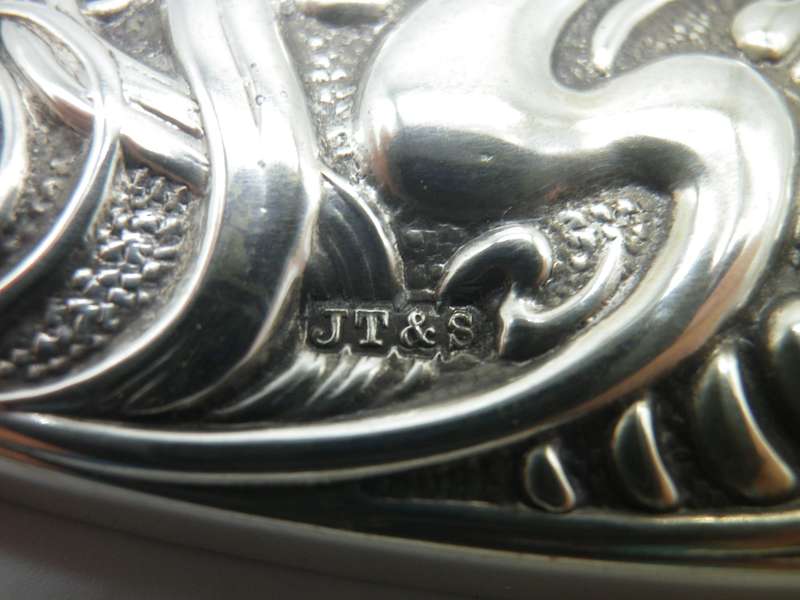 Hallmarked silver lidded glass dressing table dish. Birmingham 1907. 8.83 grams