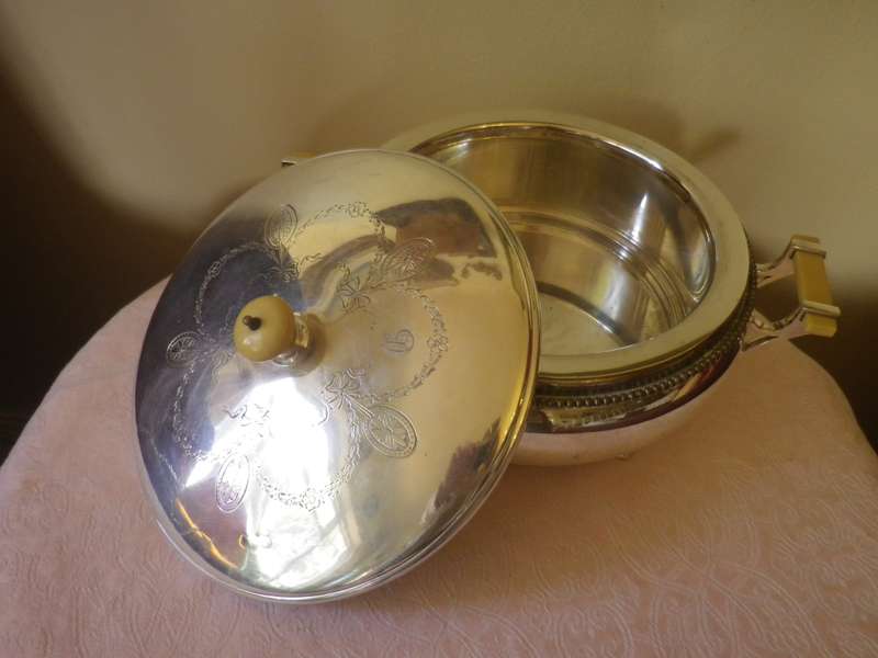 RARE HOLMES & EDWARDS USA Antique c1890s Silver plate lidded serving dish removable inner bowl.