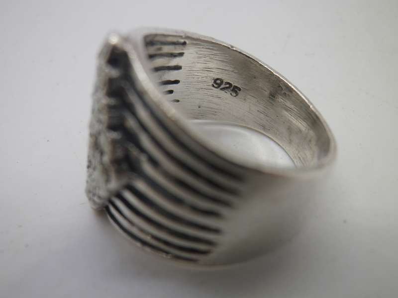 Gorgeous Vintage Sterling Silver & Marcasite Ring. Size M.  7.61 grams