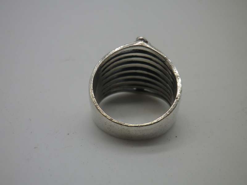 Gorgeous Vintage Sterling Silver & Marcasite Ring. Size M.  7.61 grams
