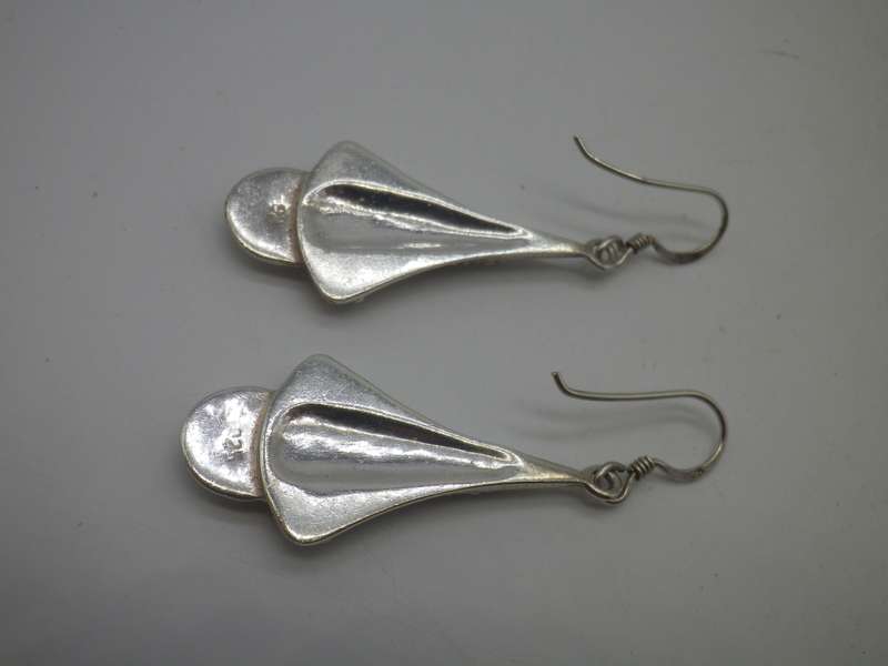 Gorgeous Sterling Silver & Paua Shell dangly earrings. 4cm long. 8.24 grams