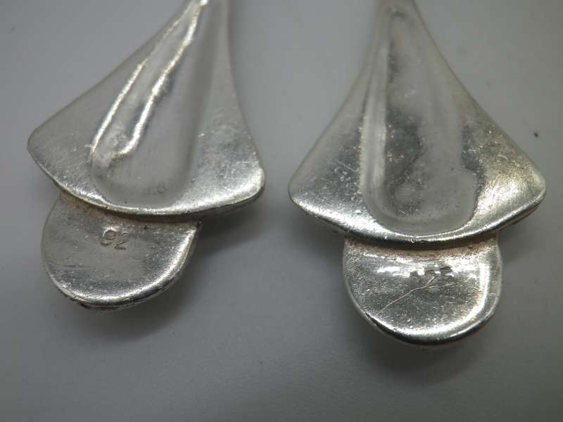 Gorgeous Sterling Silver & Paua Shell dangly earrings. 4cm long. 8.24 grams
