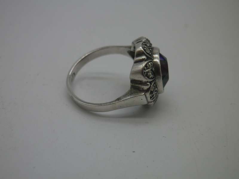 Beautiful 830 Silver, Marcasite & rainbow glass vintage dress ring. Size N 3/4 5.73 grams