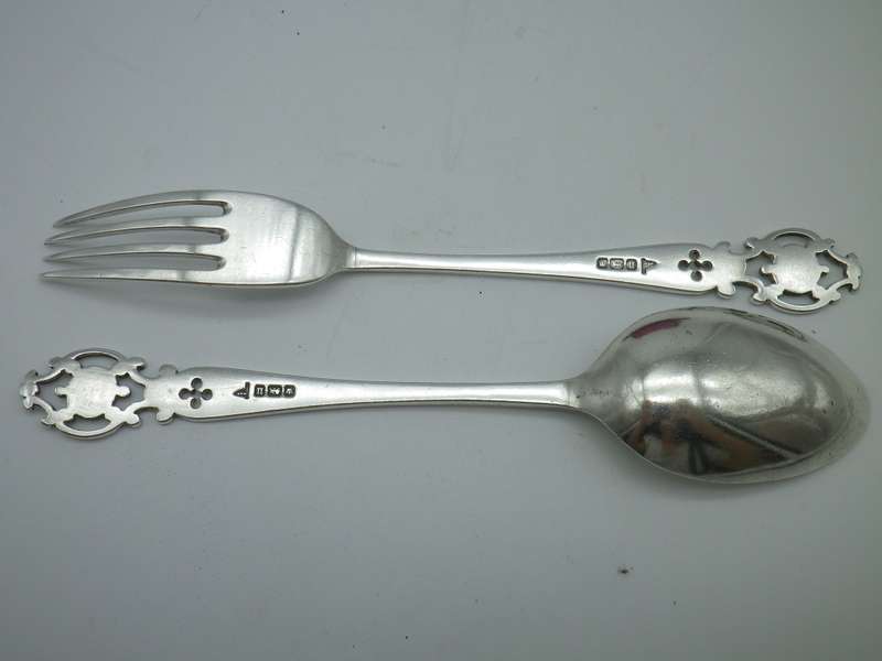 Antique WALKER & HALL Boxed Sterling Silver FORK & SPOON Christening set. Sheffield 1912. 56g