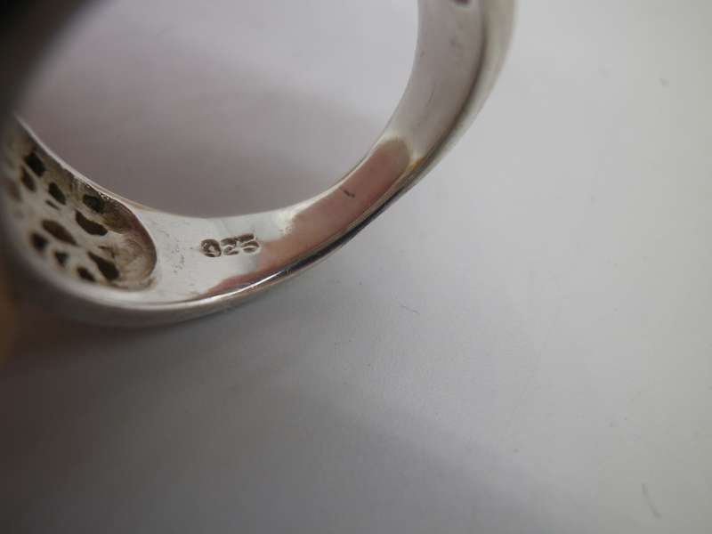 Vintage Sterling Silver ring. Size O 1/2.  5.34 grams