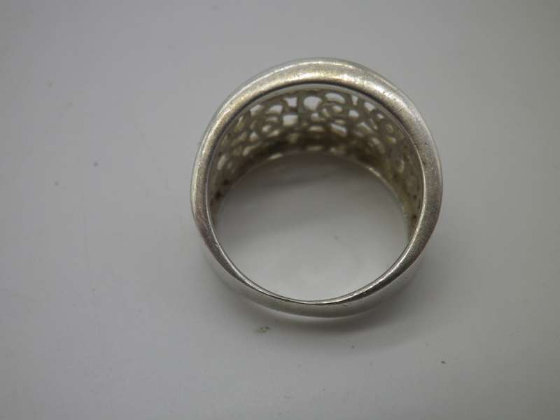 Vintage Sterling Silver ring. Size O 1/2.  5.34 grams