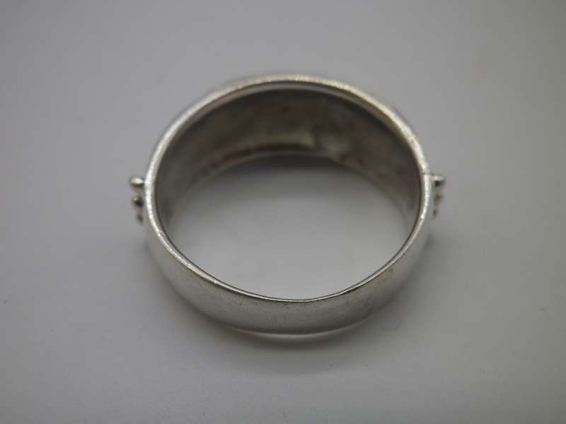 Vintage Sterling Silver ring. Size O 1/2. 4.41 grams
