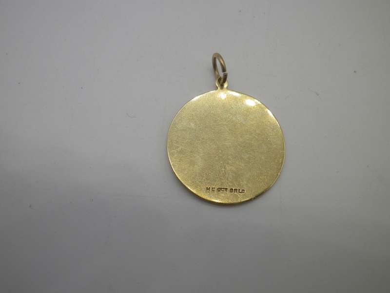 Vintage 9ct Yellow Gold Designer OBLO Beautiful St Christopher pendant. 12mm. 3.71g