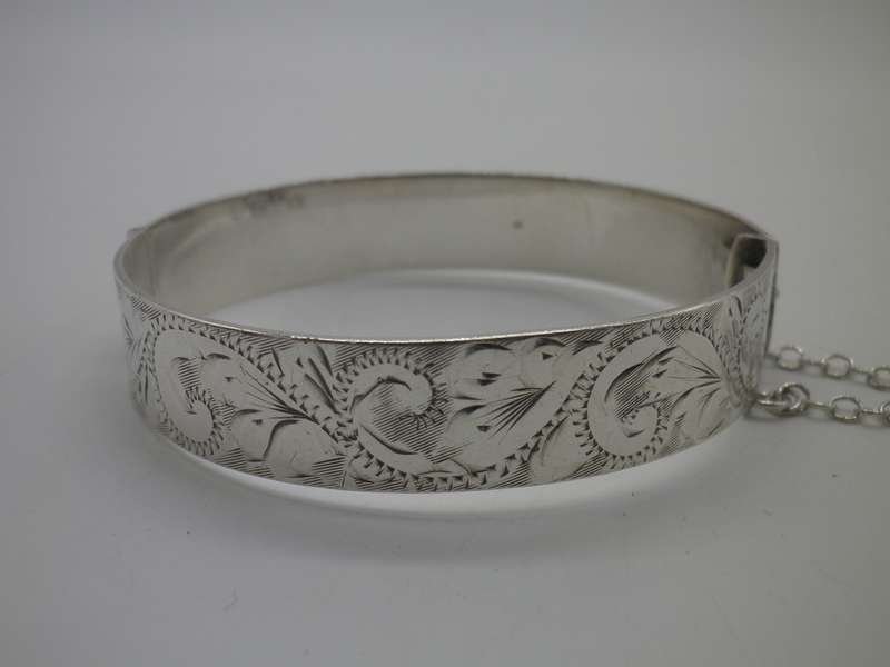 Fabulous Hallmarked Silver Clip Bangle. Sheffield, 1990. 25.5g