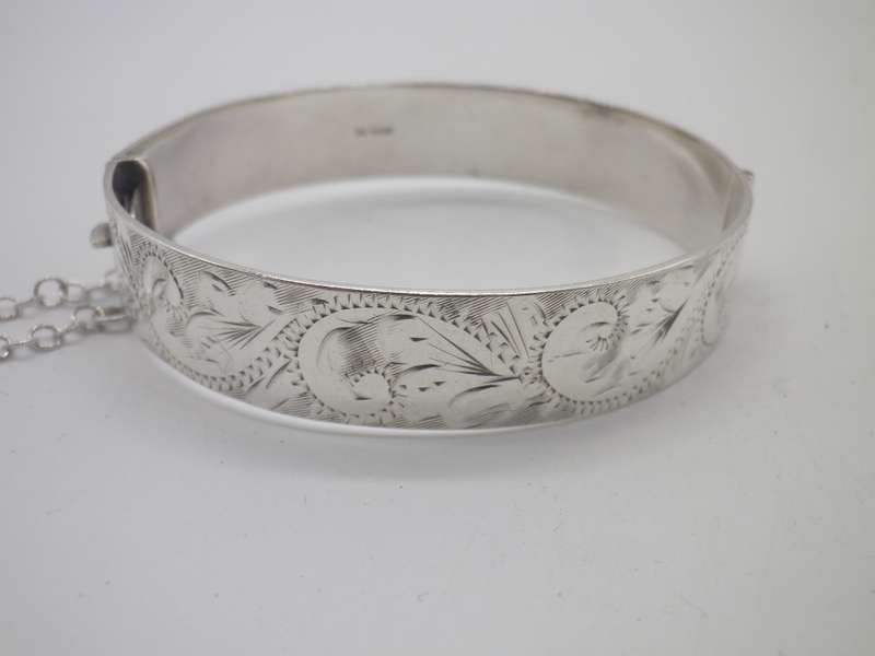 Fabulous Hallmarked Silver Clip Bangle. Sheffield, 1990. 25.5g