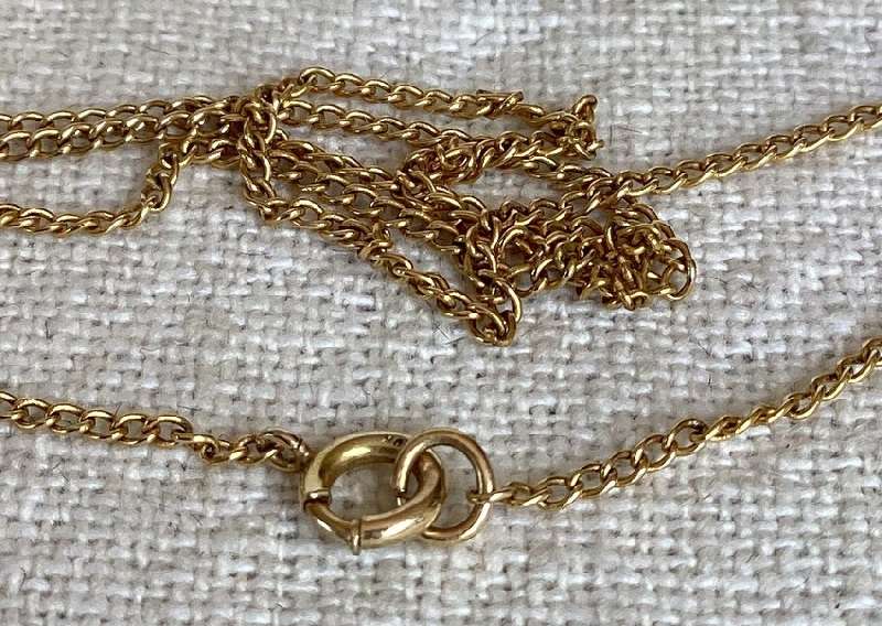 9ct Gold & Jade Pendant on 10ct Gold chain. WOW!