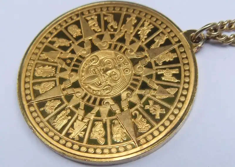 Stunning Franklin Mint 24 ct Gold plate over 925 silver Vintage Aztec Mayan Calendar Pendant & chain
