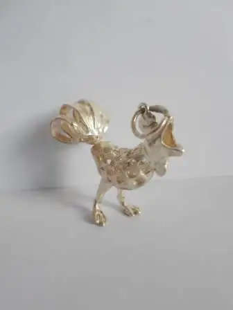 Large Hallmarked  Sterling Silver Rooster Pendant. LONDON 1975. 4cm x 3cm 9g
