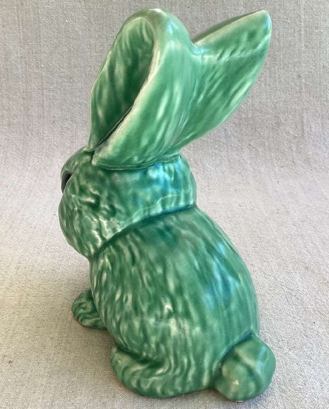 Large Vintage SYLVAC Bunny. Model 1026 17cm Excellent Condition
