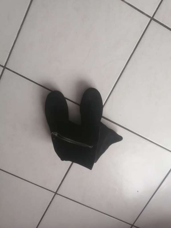 Suede boots
