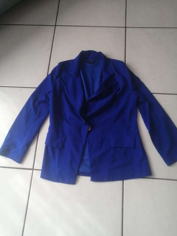 LADIES SUIT