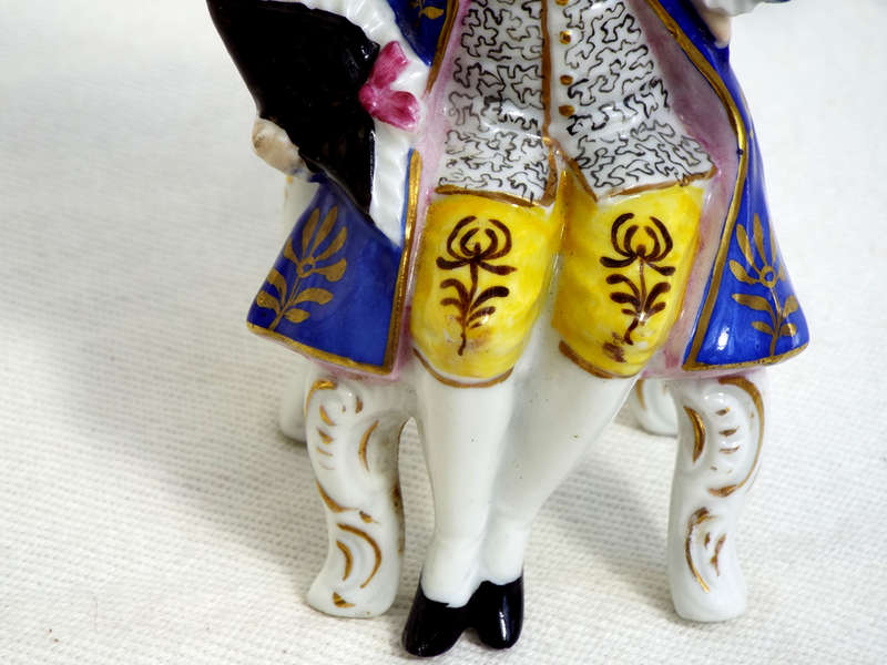 Pair of Chelsea style figurines with Gold Anchor back stamp. Ref. OR-51