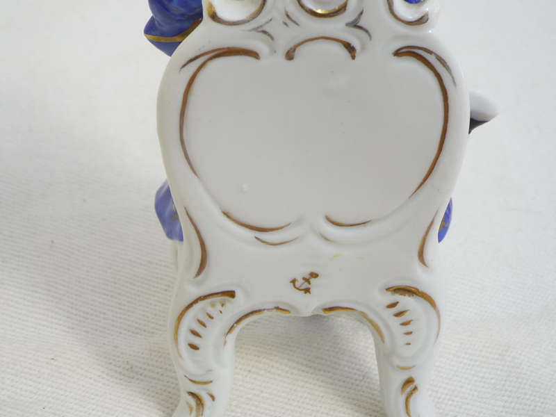 Pair of Chelsea style figurines with Gold Anchor back stamp. Ref. OR-51