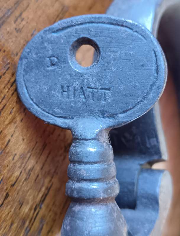 Victorian Hiatt iron handcuffs with key - working