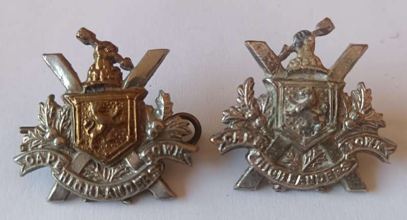 Cape Town Highlanders 2 collar badges