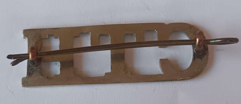 Cape Town Highlanders metal shoulder title (CO214) 1 of 4