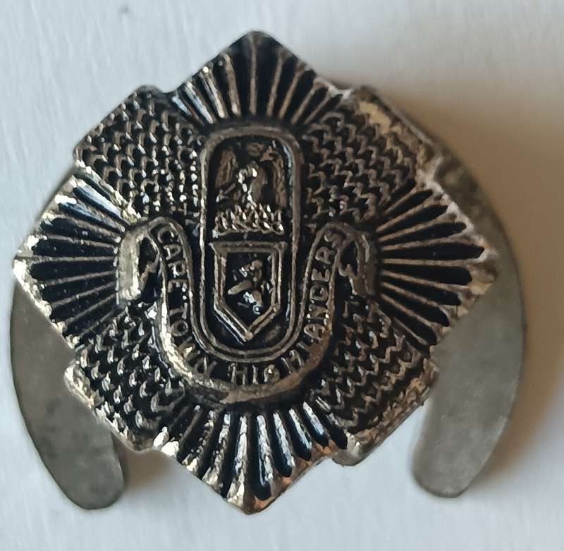 Cape Town Highlanders buttonhole badge 3 of 4