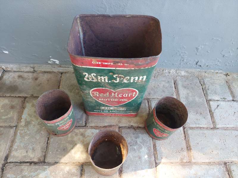 4x WM Penn Oil Tins