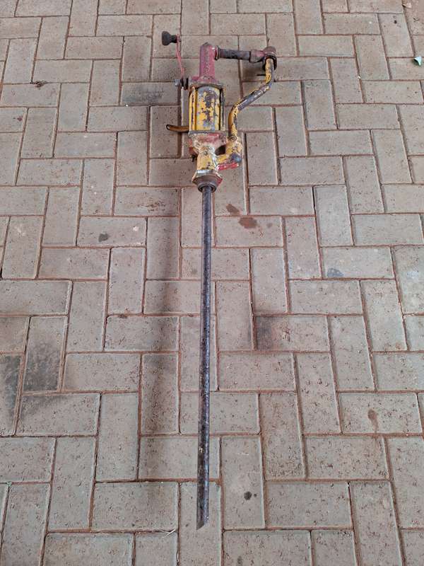 Vintage SHELL Oil Pump with pipe