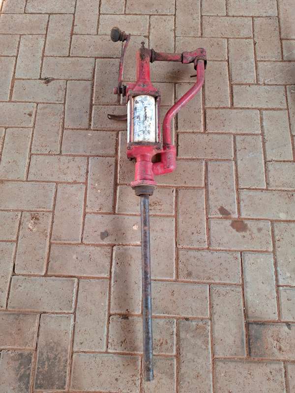 Vintage CALTEX Oil Pump with pipe
