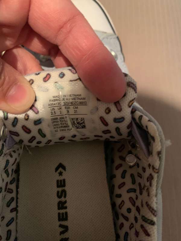 Gorgeous Converse Takkie