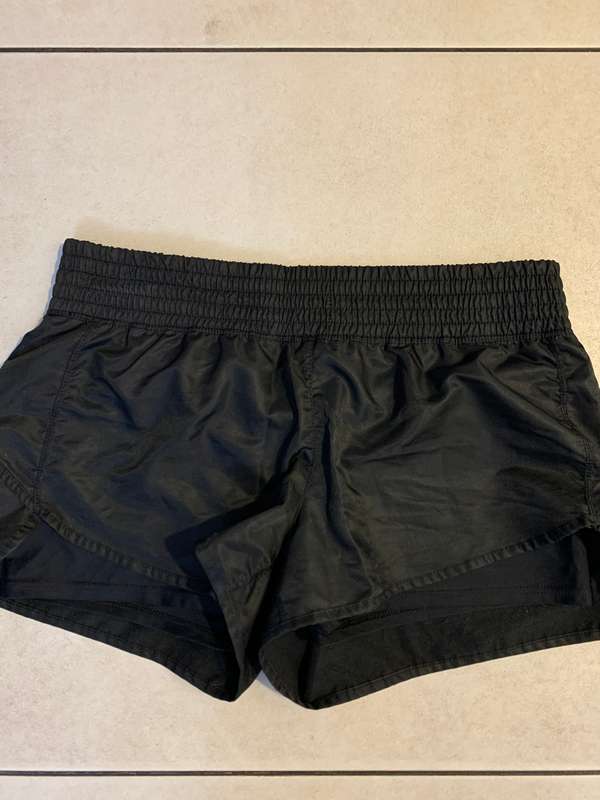 **80% Off Black November: Gorgeous Woolworths Gym Shorts with built in inner tights**