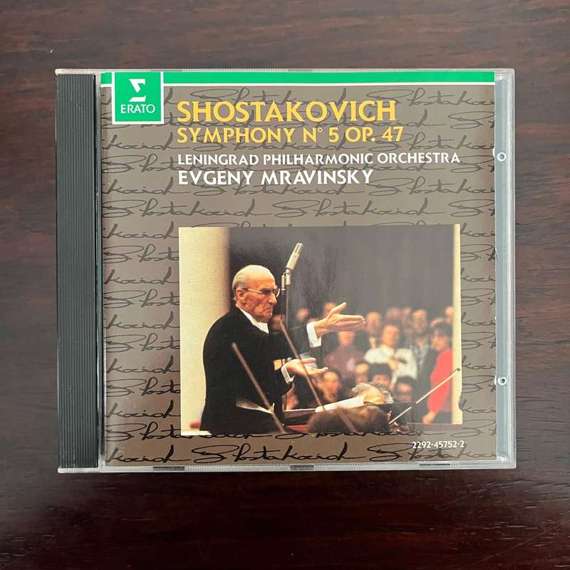 Shostakovich, Leningrad Philharmonic Orchestra - Symphony No. 5, Op. 47 CD Erato Import