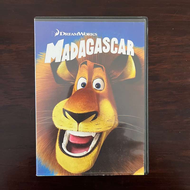 5DVD Lot Kids Good Dinosaur Madagascar Home Happily N'ever After 1/2