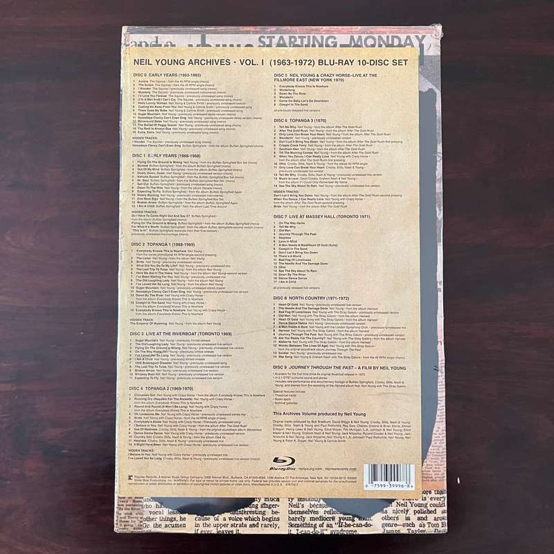 Neil Young - Neil Young Archives Rare 10 Blu Ray Giant Boxset New and Sealed