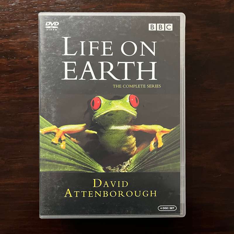 Life On Earth BBC David Attenborough 4DVD Set South African Press
