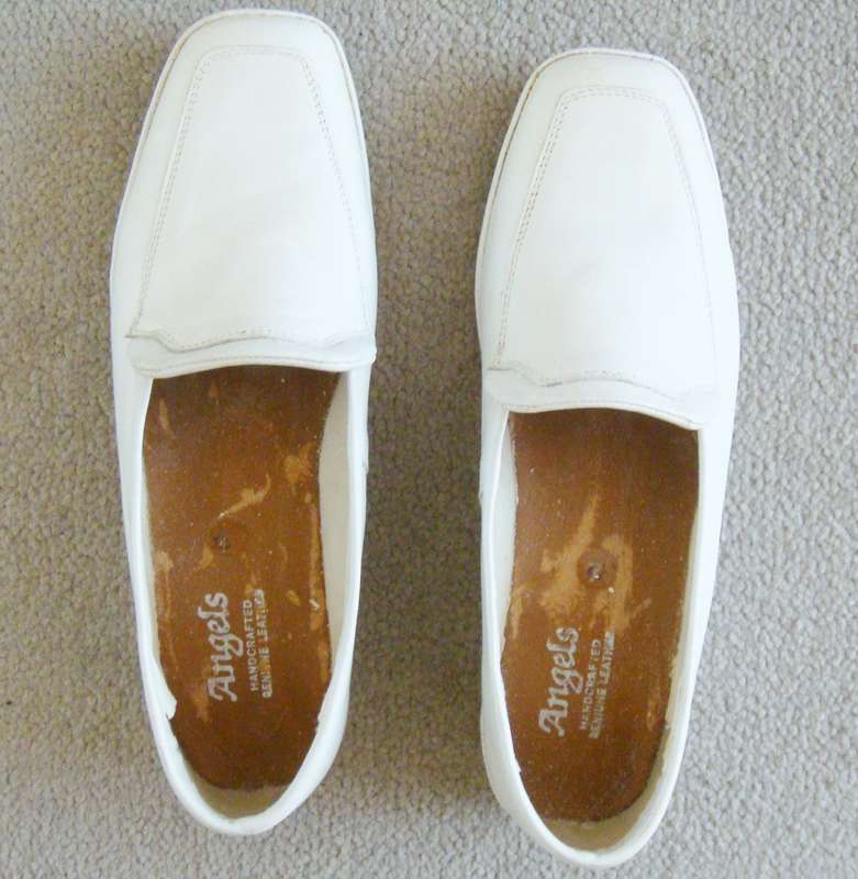 Bowling shoes - ladies  - Size 4.5 - ANGELS -  once Worn -  Virtually  Brand New