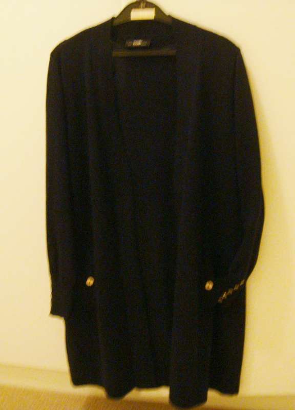Ladies   Jersey/Jacket - LONG -   Size  medium -   Beautiful  NAVY BLUE - BRAND NEW
