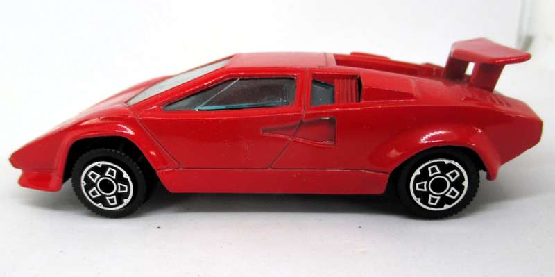 Buragu Lamborghini Countach 5000 model 1:43  Scale Die Cast Toy Car Vehicle