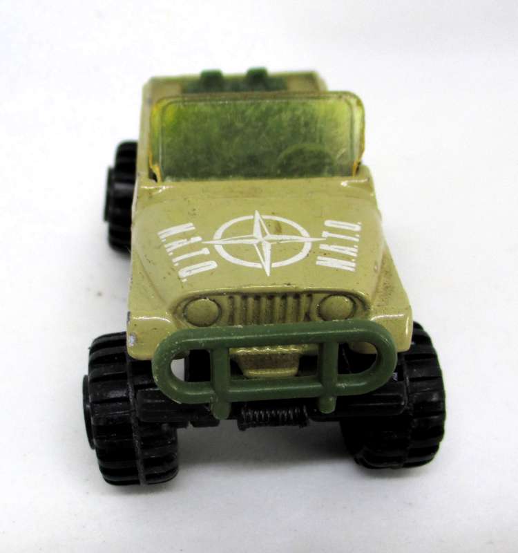 Corgi Juniors Willys Jeep in carkee. 1:60  Scale Die Cast Toy Car Vehicle