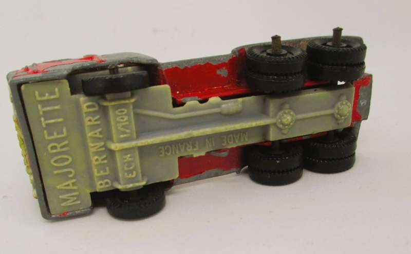 Majorette 1:100 Scale VINTAGE BERNARD TRUCK (RED) Die Cast Truck