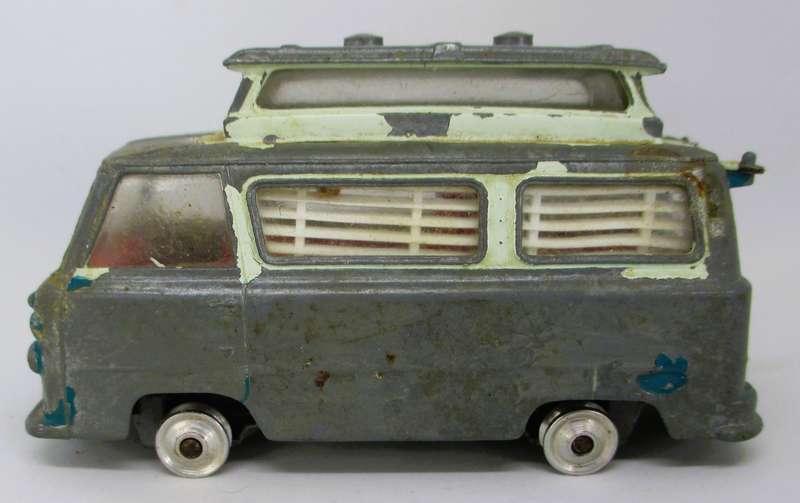 1962 Vintage Corgi 420 Ford Thames Airborne Caravan in Dinky 1.43 scale Diecast