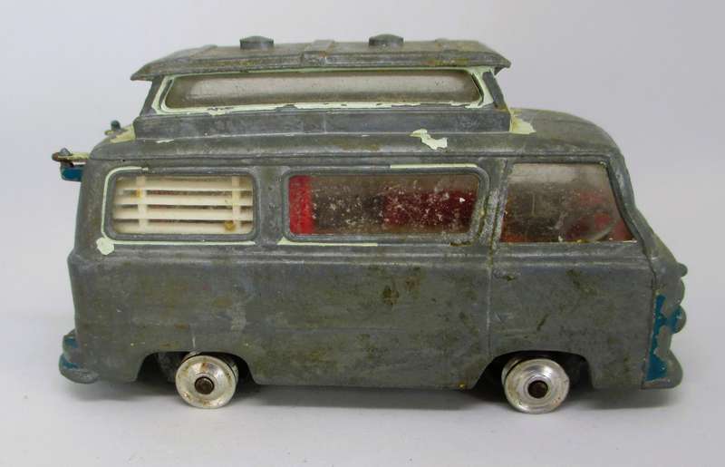 1962 Vintage Corgi 420 Ford Thames Airborne Caravan in Dinky 1.43 scale Diecast