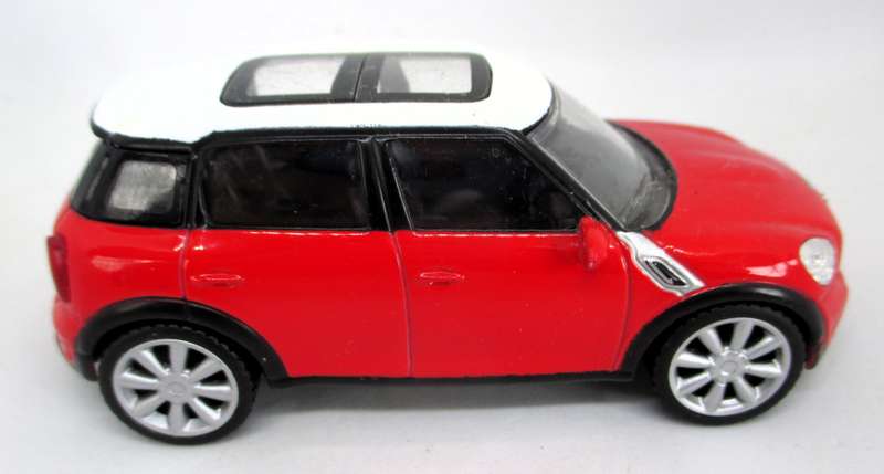 REALTIY MINI COOPER COUNTRYMAN ORANGE 1/64